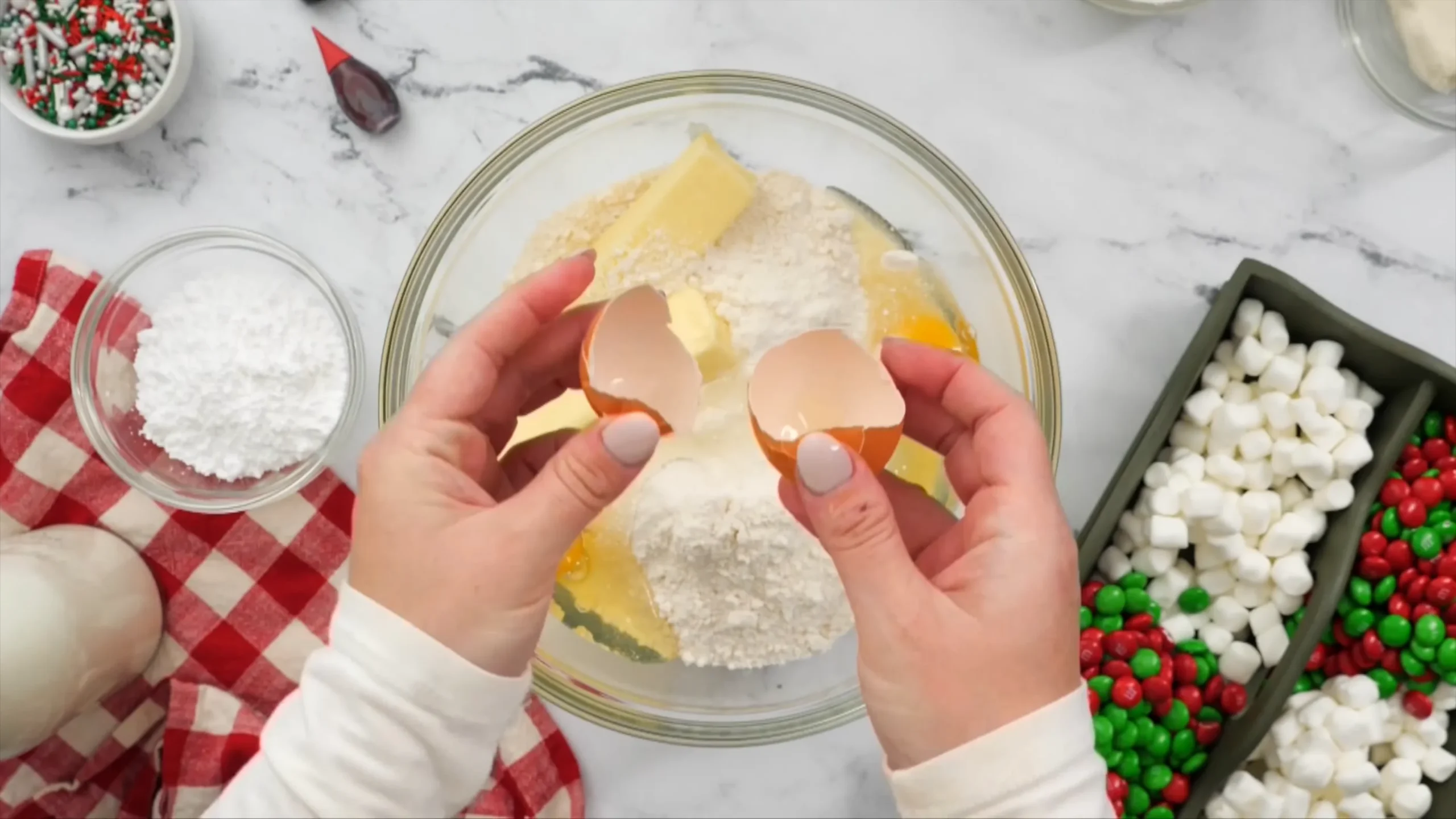 Christmas Cookie Lasagna Dessert - Easy Festive Treat