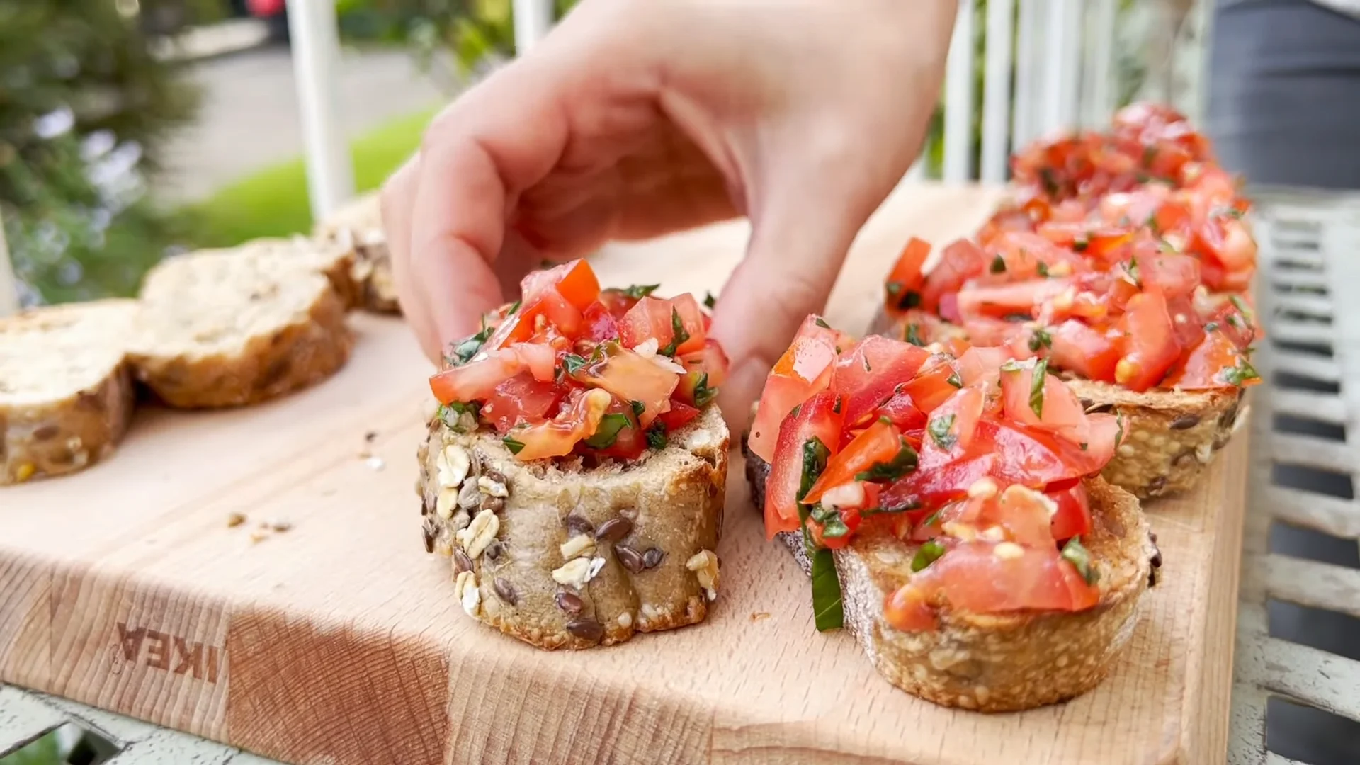 Bruschetta Dip-Easy Flavorful Appetizer for Parties