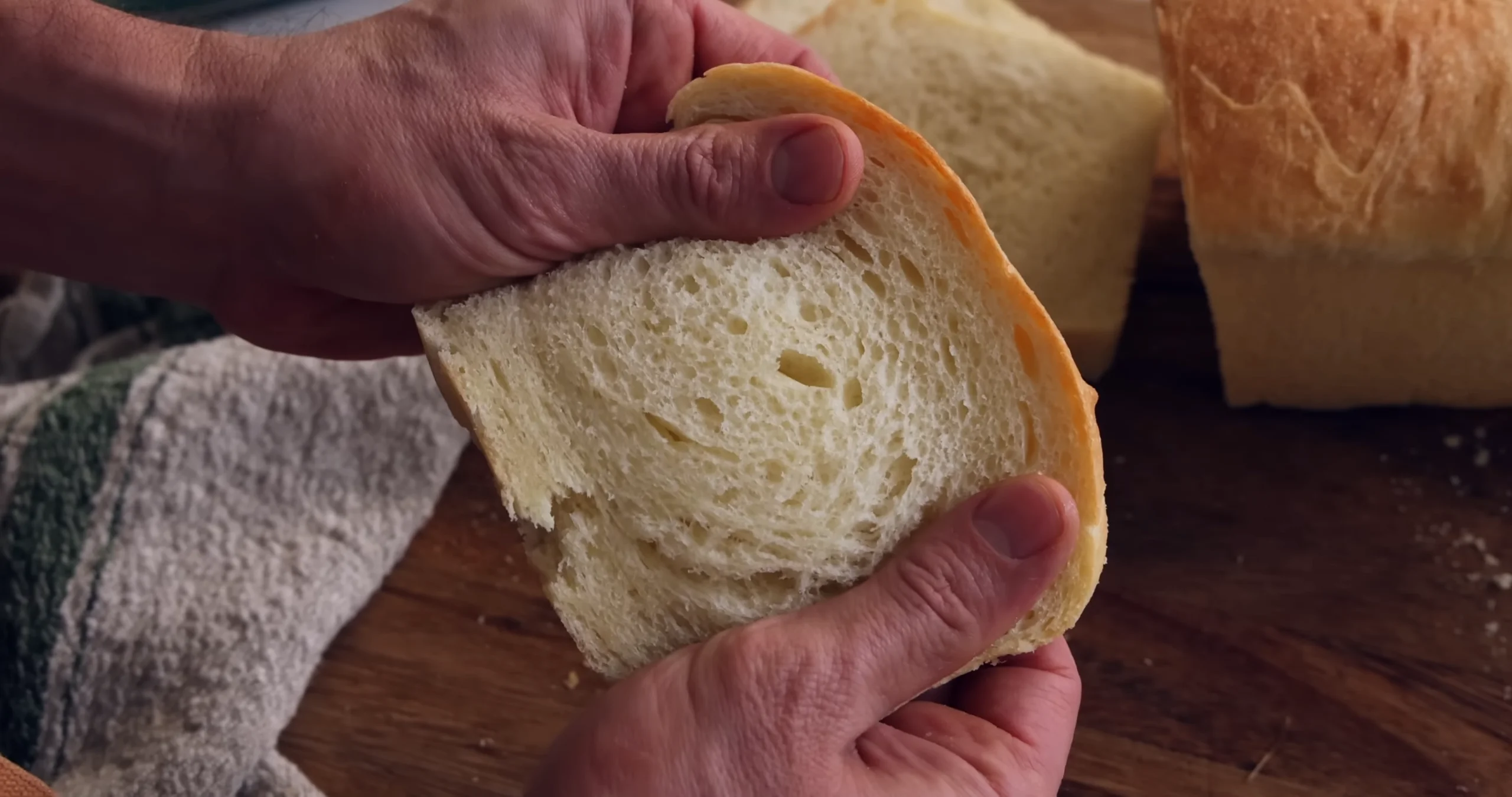 Classic Amish White Bread Recipe - Easy Homemade Loaf