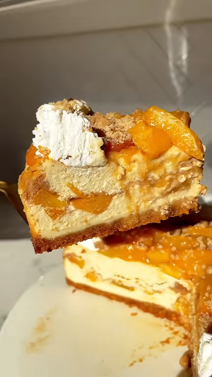 🍑 Peach Cobbler Cheesecake Fusion