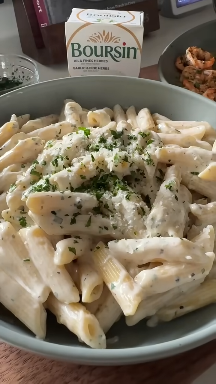 🧀 Easy Boursin Mac and Cheese