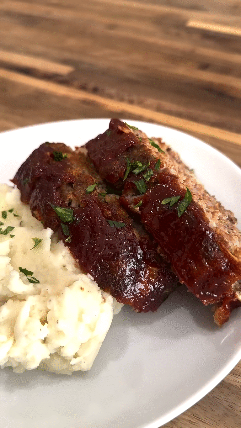 Juicy Garlic Parmesan Chicken Meatloaf: Comfort Food Delight
