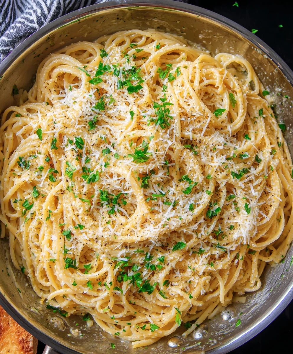 Easy Garlic Parmesan Pasta Recipe- Quick & Flavorful