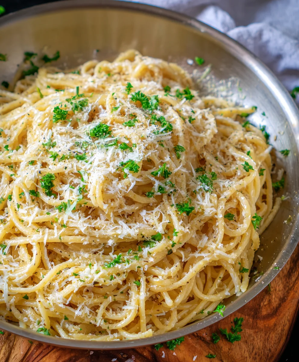 Easy Garlic Parmesan Pasta Recipe- Quick & Flavorful